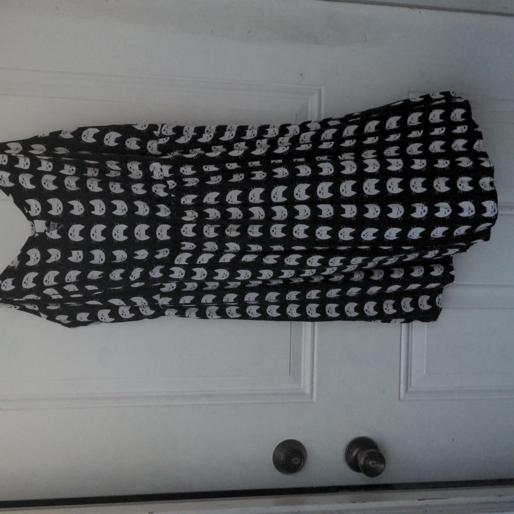 2x black/white cat print dress